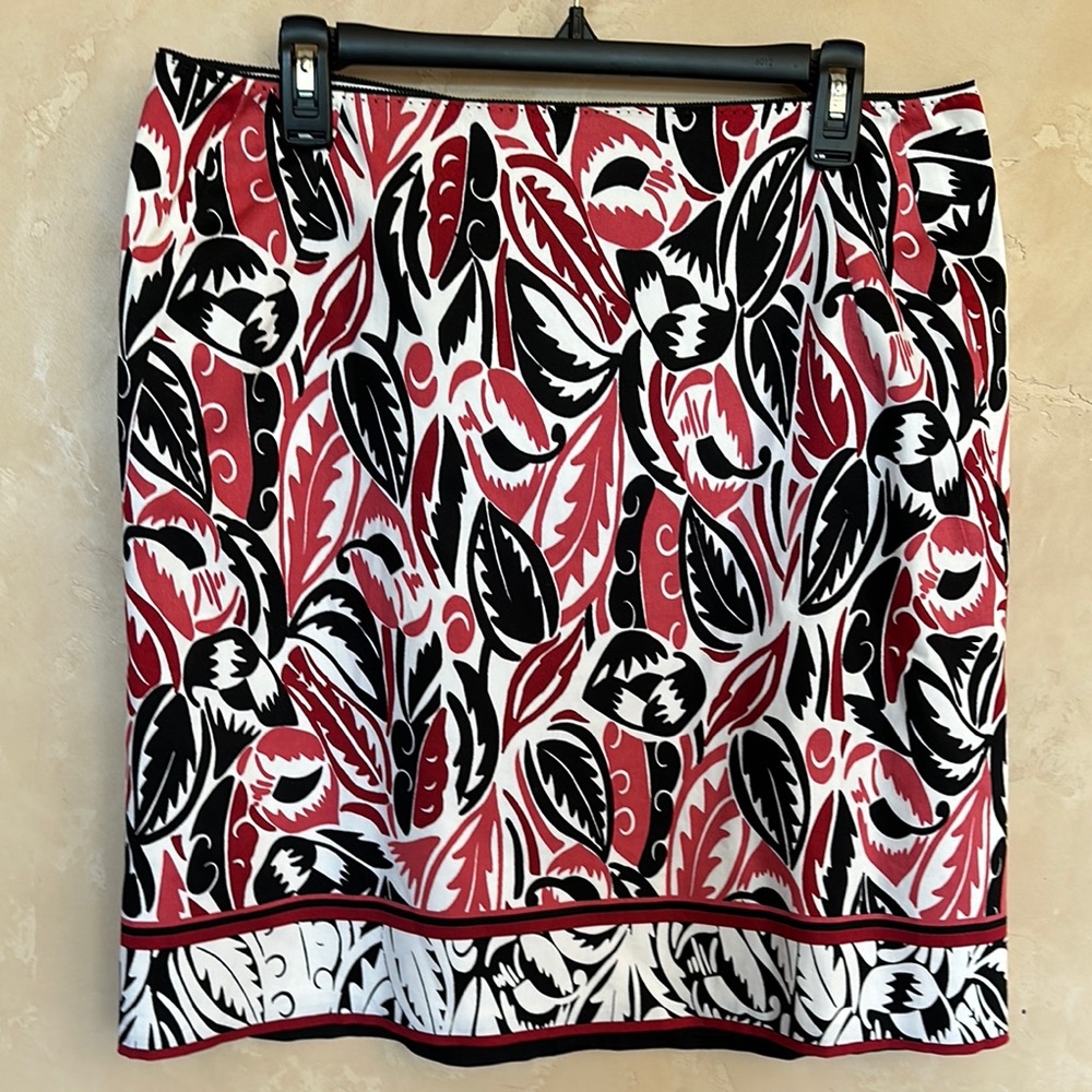 Stylish Red and Black Patterned Skirt